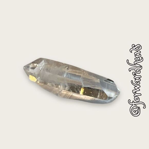 Bundle Sale 3 for $15 | Natural 1 1/4” Clear Quarts Crystal Point - Picture 4 of 7